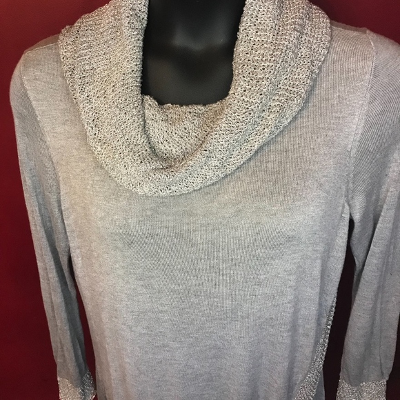 Belldini Silver Wrap Sweater Size 0X - Picture 6 of 7